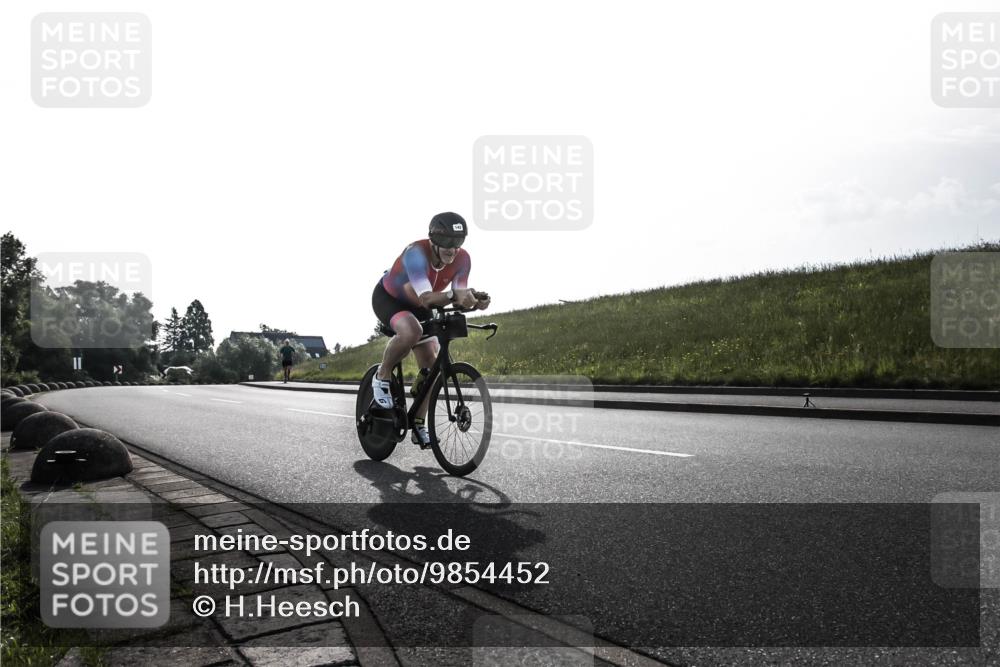 21.06.2026 - 29. Vierlanden-Triathlon H.Heesch http://msf.ph/oto/9854452 21.06.2026 08:55:12 Radfahren 142 meine-sportfotos.de