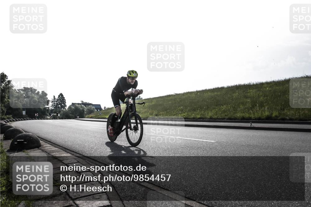 21.06.2026 - 29. Vierlanden-Triathlon H.Heesch http://msf.ph/oto/9854457 21.06.2026 08:55:44 Radfahren 165 meine-sportfotos.de