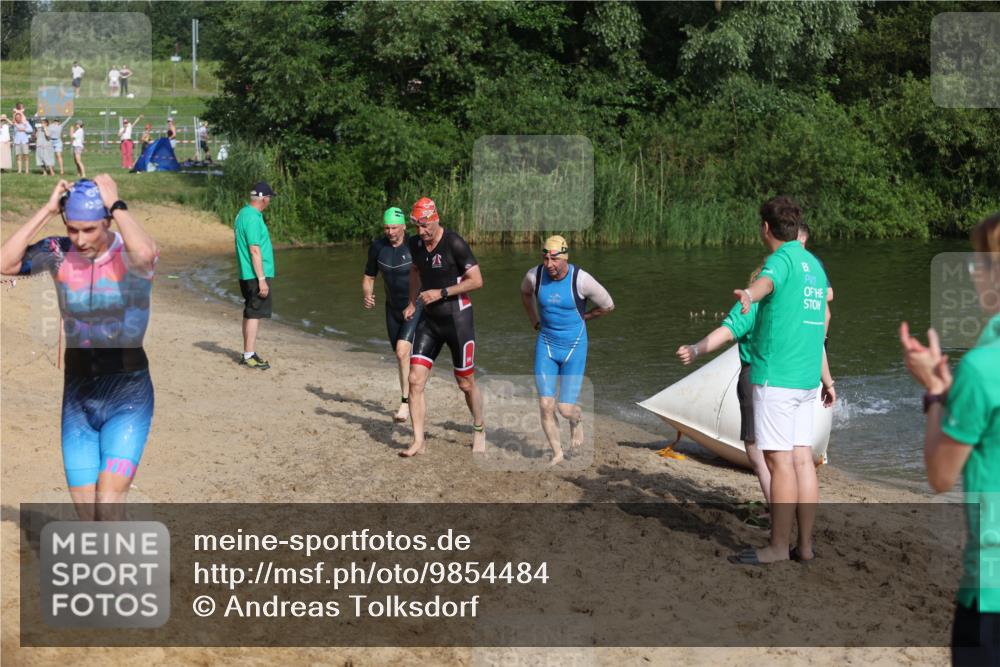 21.06.2026 - 29. Vierlanden-Triathlon Andreas Tolksdorf http://msf.ph/oto/9854484 21.06.2026 08:48:28 Schwimmen 75, 80, 119, 186, 198 meine-sportfotos.de