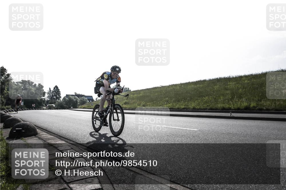 21.06.2026 - 29. Vierlanden-Triathlon H.Heesch http://msf.ph/oto/9854510 21.06.2026 09:00:36 Radfahren 48, 156 meine-sportfotos.de