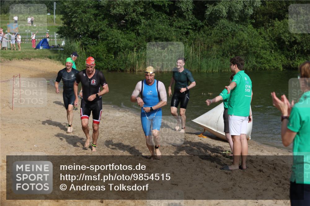 21.06.2026 - 29. Vierlanden-Triathlon Andreas Tolksdorf http://msf.ph/oto/9854515 21.06.2026 08:48:29 Schwimmen 75, 80, 119, 186, 198 meine-sportfotos.de