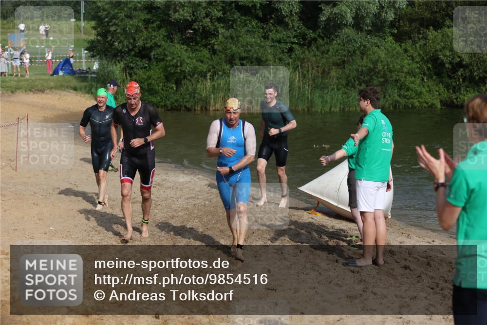 21.06.2026 - 29. Vierlanden-Triathlon Andreas Tolksdorf http://msf.ph/oto/9854516 21.06.2026 08:48:29 Schwimmen 75, 80, 119, 186, 198 meine-sportfotos.de