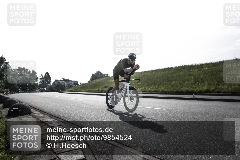 21.06.2026 - 29. Vierlanden-Triathlon H.Heesch http://msf.ph/oto/9854524 21.06.2026 09:01:40 Radfahren 5, 100, 161 meine-sportfotos.de