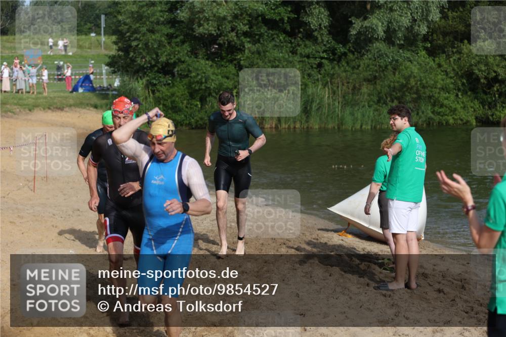 21.06.2026 - 29. Vierlanden-Triathlon Andreas Tolksdorf http://msf.ph/oto/9854527 21.06.2026 08:48:31 Schwimmen 75, 80, 119, 186, 198 meine-sportfotos.de