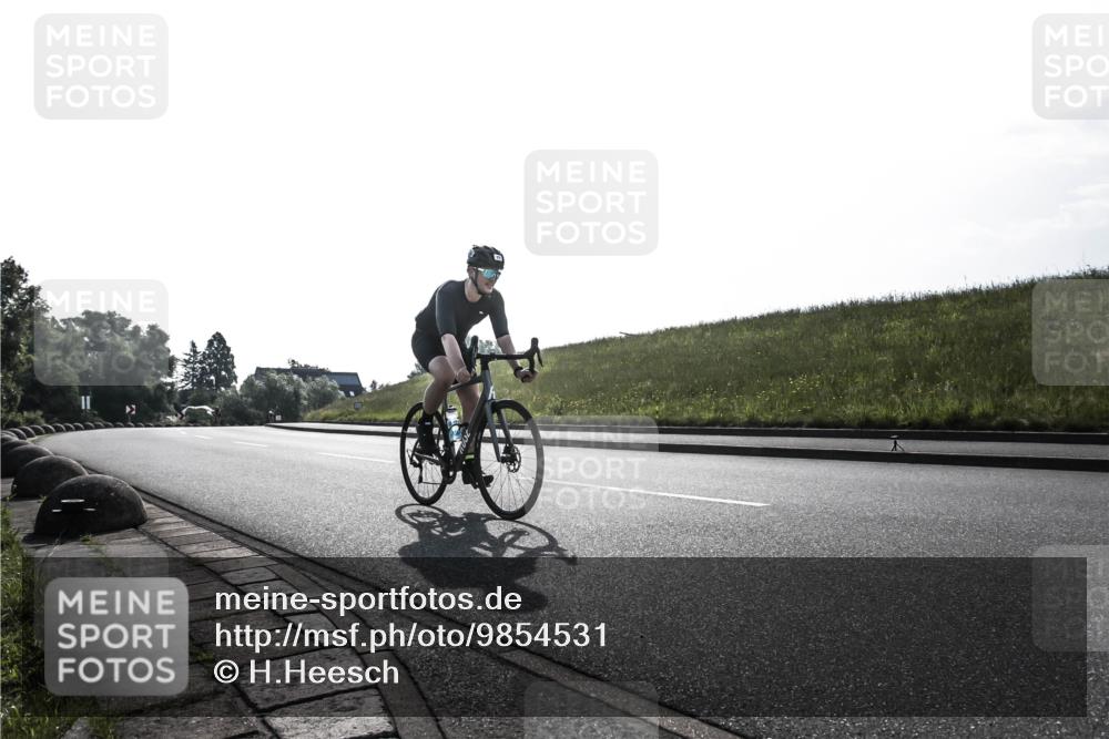 21.06.2026 - 29. Vierlanden-Triathlon H.Heesch http://msf.ph/oto/9854531 21.06.2026 09:01:55 Radfahren 71 meine-sportfotos.de