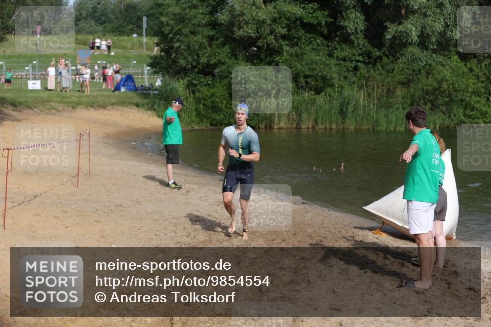21.06.2026 - 29. Vierlanden-Triathlon Andreas Tolksdorf http://msf.ph/oto/9854554 21.06.2026 08:48:44 Schwimmen 59, 92 meine-sportfotos.de