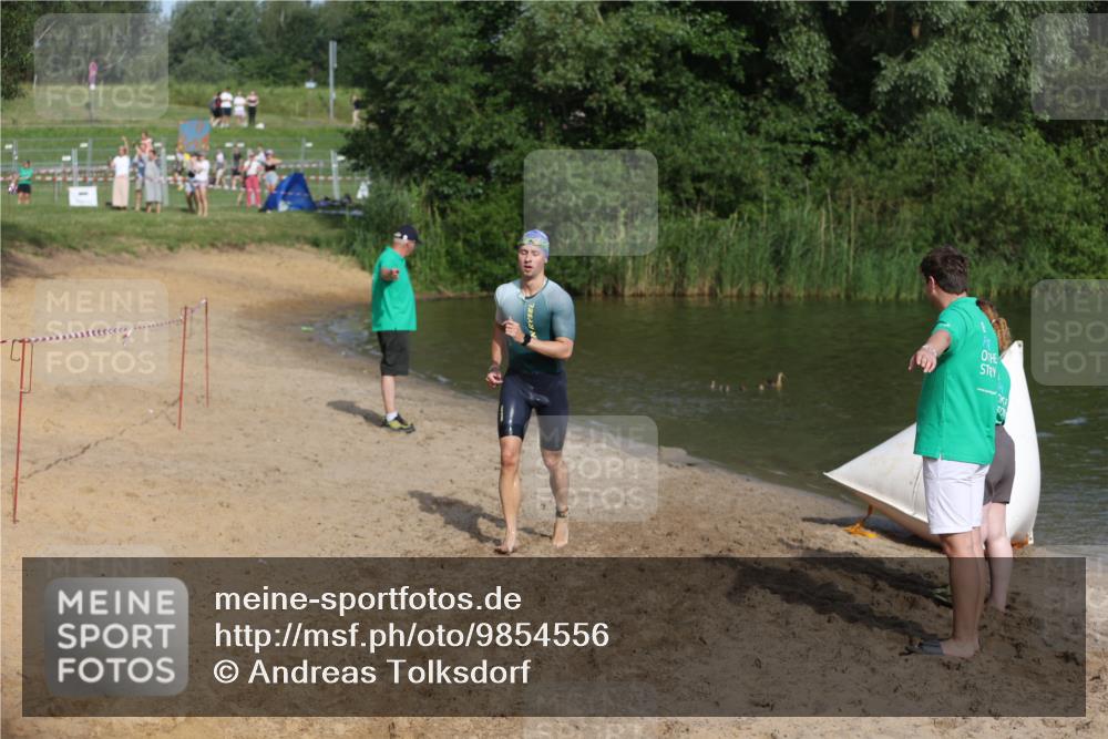 21.06.2026 - 29. Vierlanden-Triathlon Andreas Tolksdorf http://msf.ph/oto/9854556 21.06.2026 08:48:44 Schwimmen 59, 92 meine-sportfotos.de