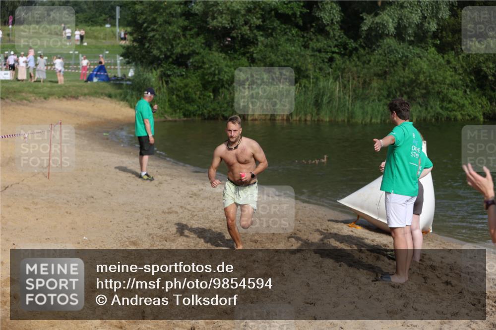 21.06.2026 - 29. Vierlanden-Triathlon Andreas Tolksdorf http://msf.ph/oto/9854594 21.06.2026 08:48:50 Schwimmen 59, 92 meine-sportfotos.de