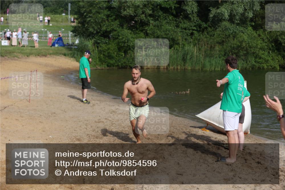 21.06.2026 - 29. Vierlanden-Triathlon Andreas Tolksdorf http://msf.ph/oto/9854596 21.06.2026 08:48:50 Schwimmen 59, 92 meine-sportfotos.de
