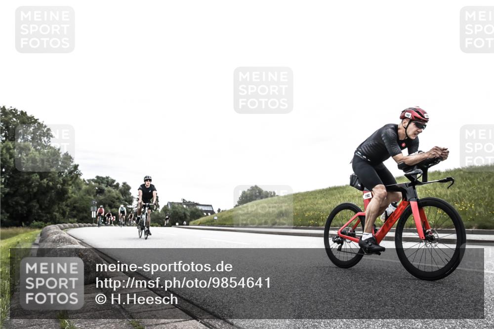 21.06.2026 - 29. Vierlanden-Triathlon H.Heesch http://msf.ph/oto/9854641 21.06.2026 10:30:45 Radfahren 192, 314, 366, 512, 559 meine-sportfotos.de