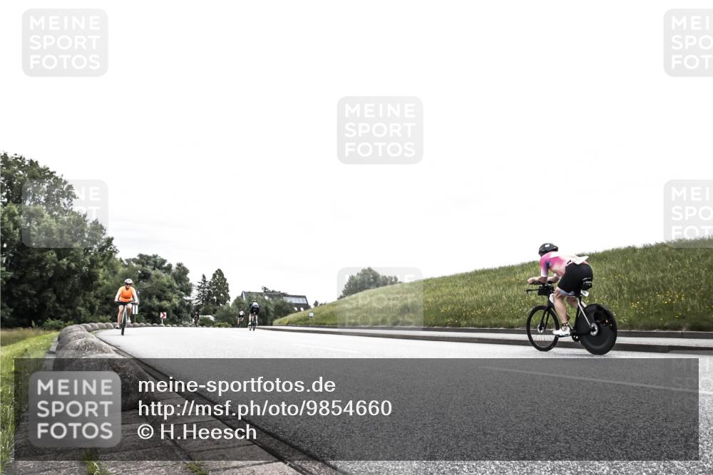 21.06.2026 - 29. Vierlanden-Triathlon H.Heesch http://msf.ph/oto/9854660 21.06.2026 10:31:00 Radfahren 175, 360, 505, 523, 580 meine-sportfotos.de