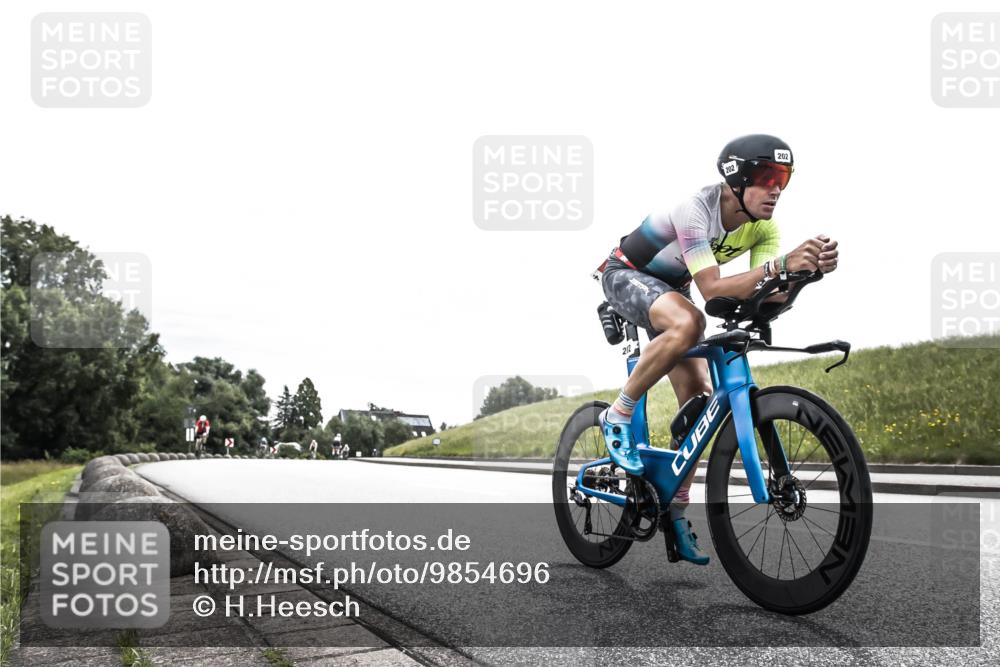 21.06.2026 - 29. Vierlanden-Triathlon H.Heesch http://msf.ph/oto/9854696 21.06.2026 10:31:51 Radfahren 202, 226, 308, 389 meine-sportfotos.de