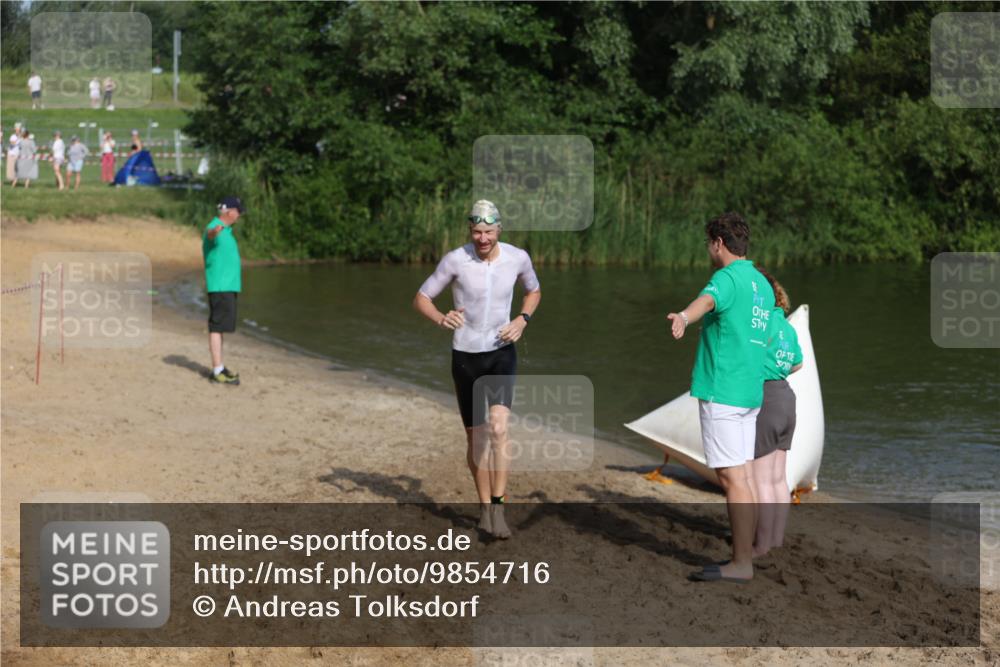 21.06.2026 - 29. Vierlanden-Triathlon Andreas Tolksdorf http://msf.ph/oto/9854716 21.06.2026 08:49:32 Schwimmen 153, 187 meine-sportfotos.de