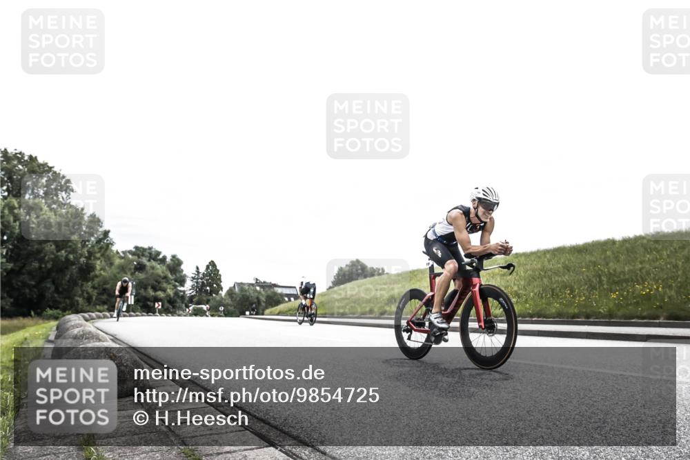 21.06.2026 - 29. Vierlanden-Triathlon H.Heesch http://msf.ph/oto/9854725 21.06.2026 10:32:24 Radfahren 13, 84, 165, 169, 199, 595 meine-sportfotos.de