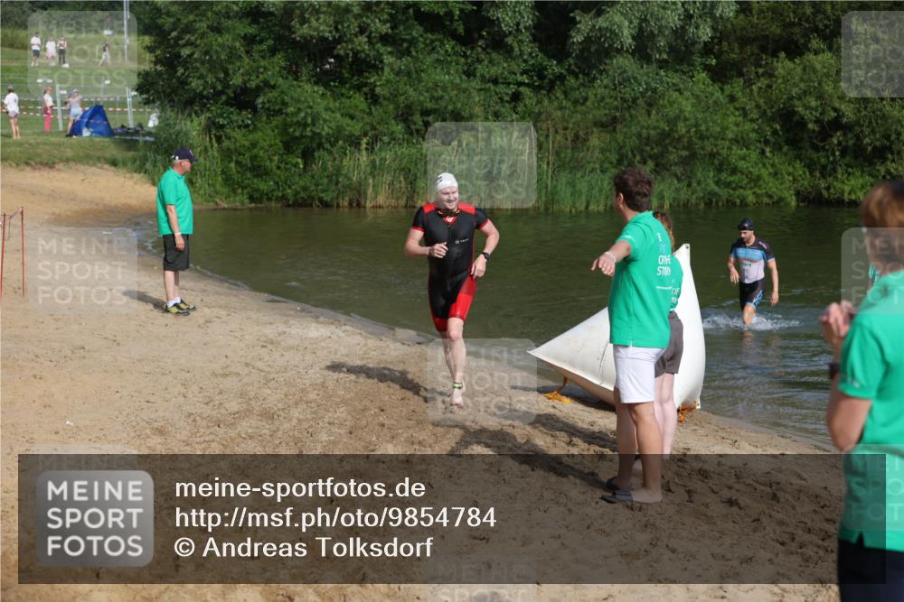 21.06.2026 - 29. Vierlanden-Triathlon Andreas Tolksdorf http://msf.ph/oto/9854784 21.06.2026 08:49:58 Schwimmen 48, 52 meine-sportfotos.de