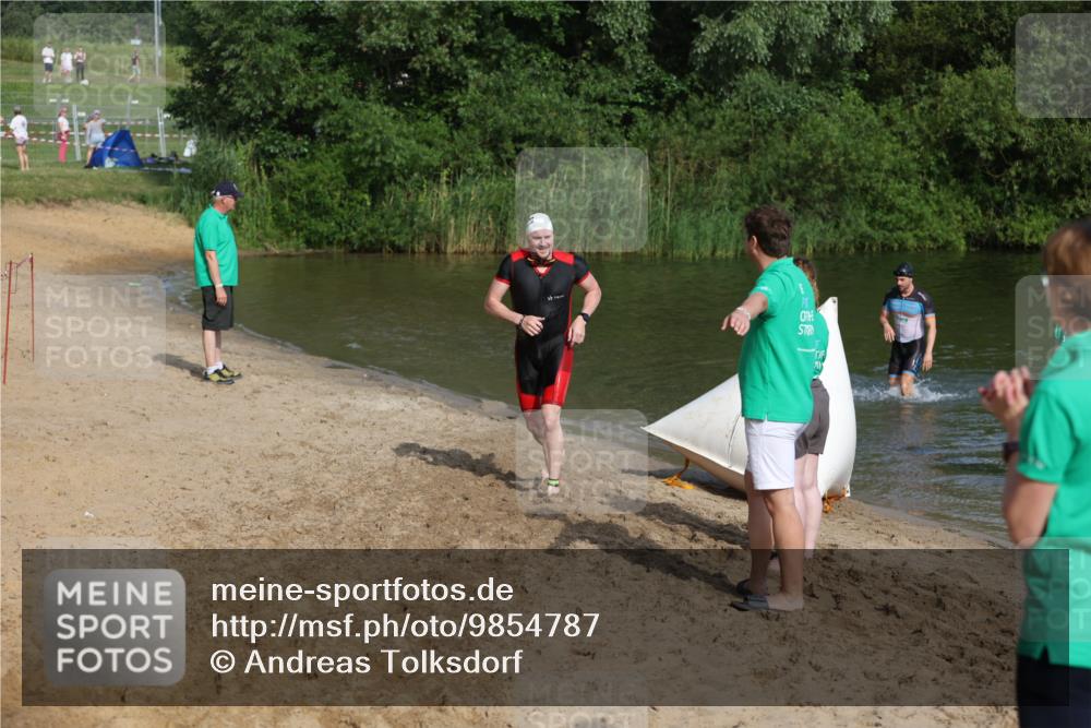 21.06.2026 - 29. Vierlanden-Triathlon Andreas Tolksdorf http://msf.ph/oto/9854787 21.06.2026 08:49:58 Schwimmen 48, 52 meine-sportfotos.de