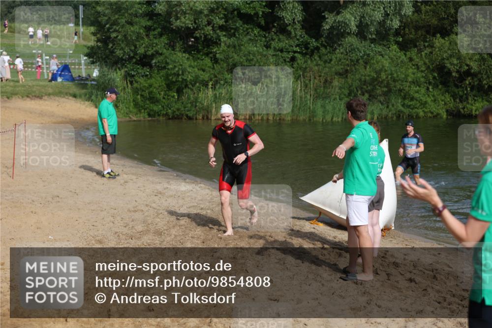 21.06.2026 - 29. Vierlanden-Triathlon Andreas Tolksdorf http://msf.ph/oto/9854808 21.06.2026 08:49:58 Schwimmen 48, 52 meine-sportfotos.de