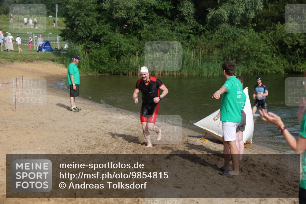 21.06.2026 - 29. Vierlanden-Triathlon Andreas Tolksdorf http://msf.ph/oto/9854815 21.06.2026 08:49:58 Schwimmen 48, 52 meine-sportfotos.de