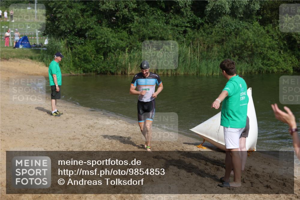 21.06.2026 - 29. Vierlanden-Triathlon Andreas Tolksdorf http://msf.ph/oto/9854853 21.06.2026 08:50:04 Schwimmen 48, 52, 139 meine-sportfotos.de