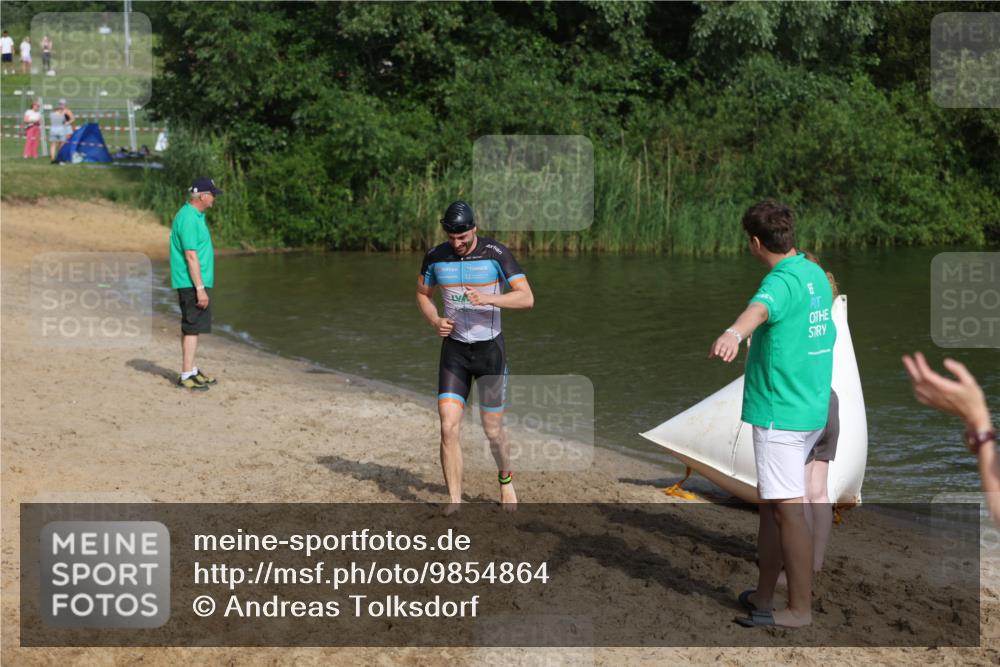 21.06.2026 - 29. Vierlanden-Triathlon Andreas Tolksdorf http://msf.ph/oto/9854864 21.06.2026 08:50:04 Schwimmen 48, 52, 139 meine-sportfotos.de