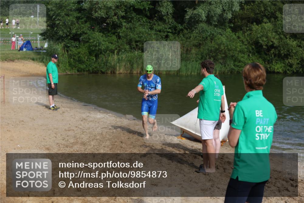 21.06.2026 - 29. Vierlanden-Triathlon Andreas Tolksdorf http://msf.ph/oto/9854873 21.06.2026 08:50:10 Schwimmen 52, 115, 139 meine-sportfotos.de