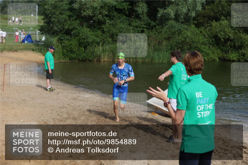 21.06.2026 - 29. Vierlanden-Triathlon Andreas Tolksdorf http://msf.ph/oto/9854889 21.06.2026 08:50:11 Schwimmen 52, 115, 139 meine-sportfotos.de