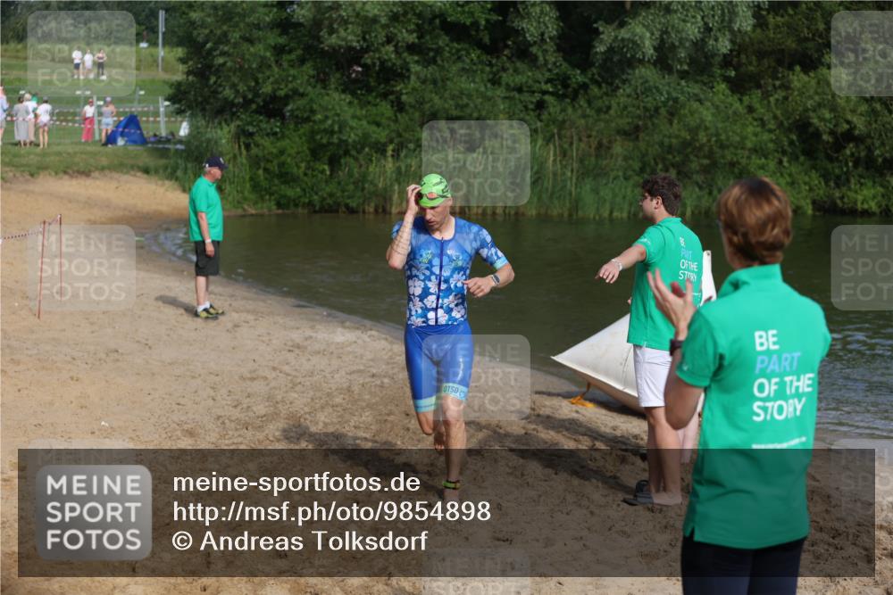 21.06.2026 - 29. Vierlanden-Triathlon Andreas Tolksdorf http://msf.ph/oto/9854898 21.06.2026 08:50:12 Schwimmen 115, 139 meine-sportfotos.de