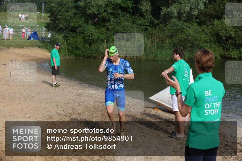 21.06.2026 - 29. Vierlanden-Triathlon Andreas Tolksdorf http://msf.ph/oto/9854901 21.06.2026 08:50:12 Schwimmen 115, 139 meine-sportfotos.de