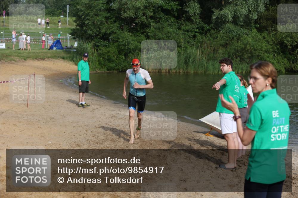 21.06.2026 - 29. Vierlanden-Triathlon Andreas Tolksdorf http://msf.ph/oto/9854917 21.06.2026 08:50:17 Schwimmen 25, 115, 156 meine-sportfotos.de