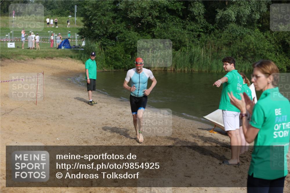 21.06.2026 - 29. Vierlanden-Triathlon Andreas Tolksdorf http://msf.ph/oto/9854925 21.06.2026 08:50:17 Schwimmen 25, 115, 156 meine-sportfotos.de