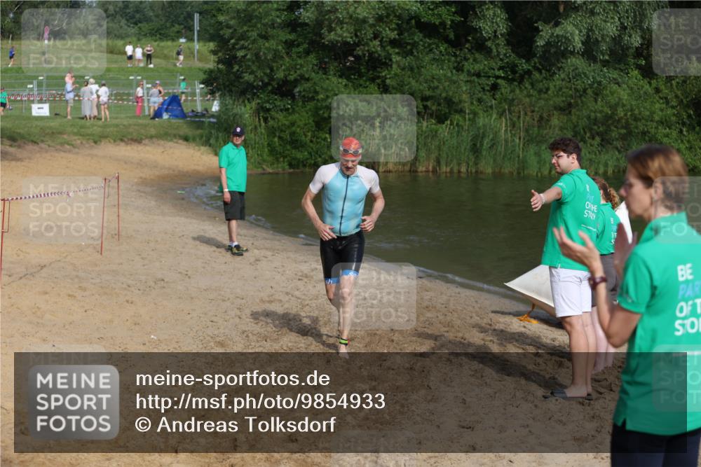 21.06.2026 - 29. Vierlanden-Triathlon Andreas Tolksdorf http://msf.ph/oto/9854933 21.06.2026 08:50:17 Schwimmen 25, 115, 156 meine-sportfotos.de