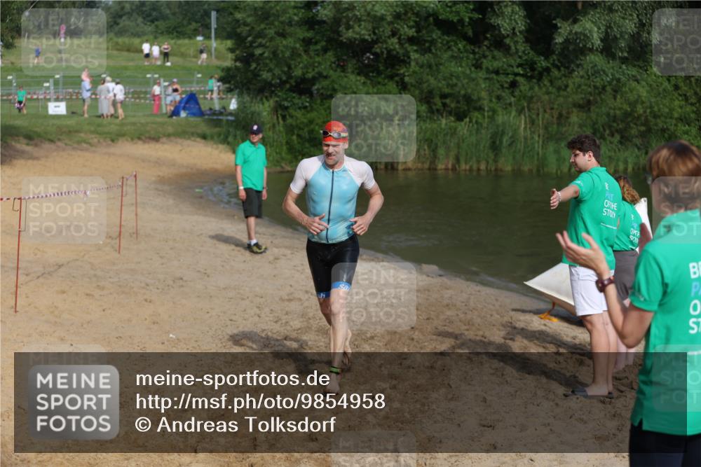 21.06.2026 - 29. Vierlanden-Triathlon Andreas Tolksdorf http://msf.ph/oto/9854958 21.06.2026 08:50:18 Schwimmen 25, 115, 156 meine-sportfotos.de