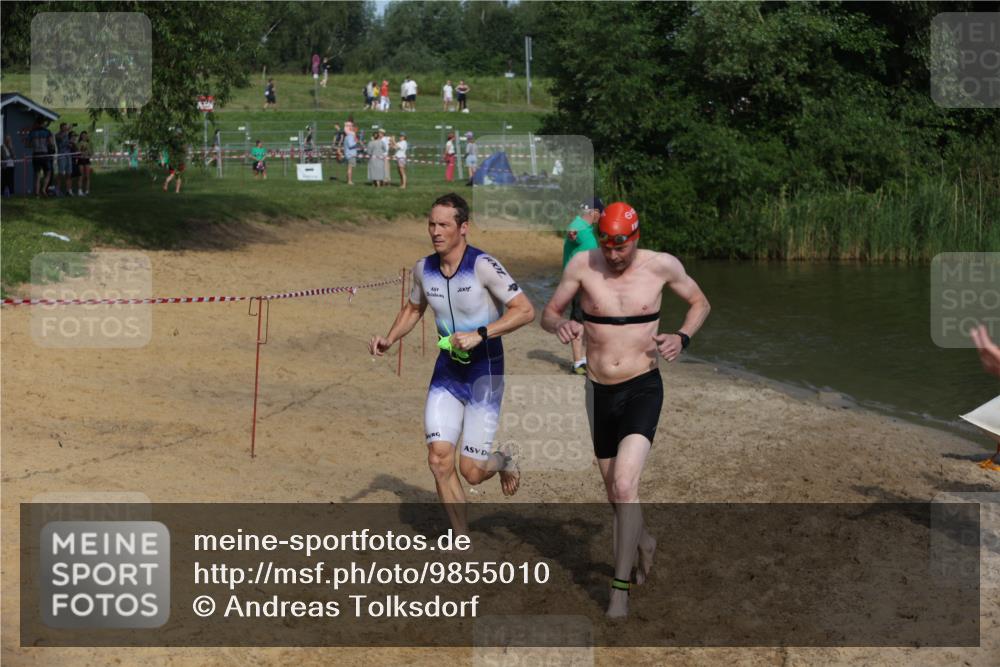 21.06.2026 - 29. Vierlanden-Triathlon Andreas Tolksdorf http://msf.ph/oto/9855010 21.06.2026 08:50:26 Schwimmen 25, 101, 156 meine-sportfotos.de