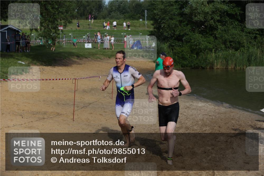 21.06.2026 - 29. Vierlanden-Triathlon Andreas Tolksdorf http://msf.ph/oto/9855013 21.06.2026 08:50:26 Schwimmen 25, 101, 156 meine-sportfotos.de