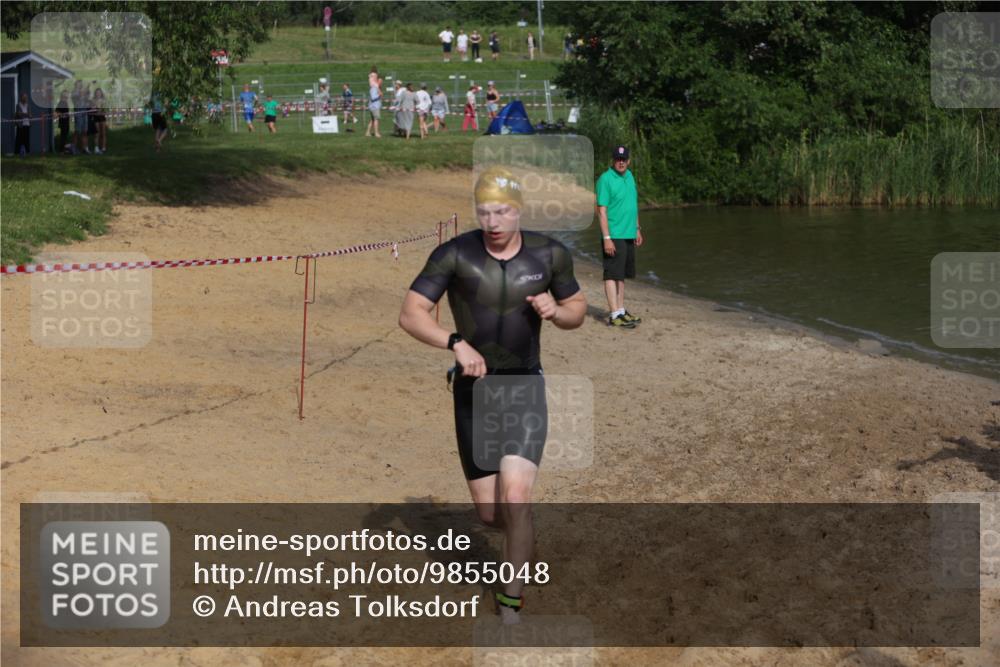 21.06.2026 - 29. Vierlanden-Triathlon Andreas Tolksdorf http://msf.ph/oto/9855048 21.06.2026 08:50:38 Schwimmen 101, 163 meine-sportfotos.de