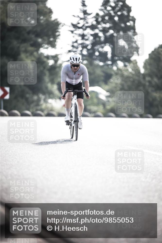 21.06.2026 - 29. Vierlanden-Triathlon H.Heesch http://msf.ph/oto/9855053 21.06.2026 08:50:30 Radfahren 72, 145 meine-sportfotos.de