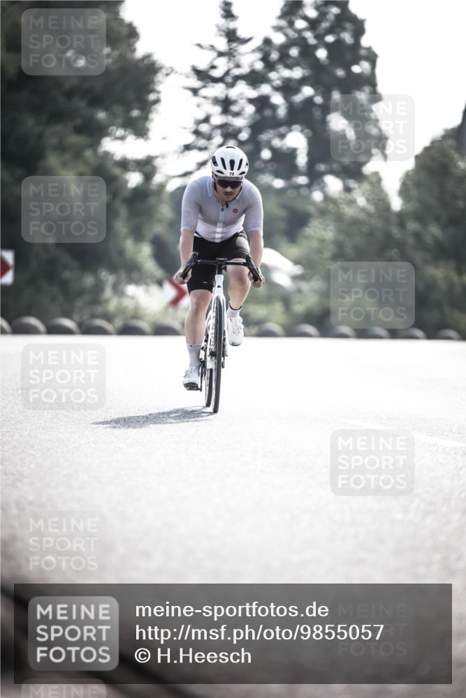 21.06.2026 - 29. Vierlanden-Triathlon H.Heesch http://msf.ph/oto/9855057 21.06.2026 08:50:30 Radfahren 72, 145 meine-sportfotos.de