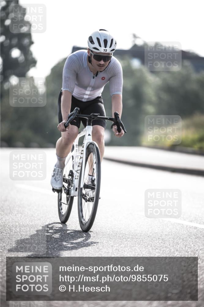 21.06.2026 - 29. Vierlanden-Triathlon H.Heesch http://msf.ph/oto/9855075 21.06.2026 08:50:31 Radfahren 72, 145 meine-sportfotos.de
