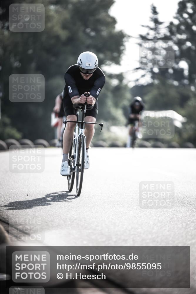 21.06.2026 - 29. Vierlanden-Triathlon H.Heesch http://msf.ph/oto/9855095 21.06.2026 08:50:53 Radfahren 14, 78, 82 meine-sportfotos.de
