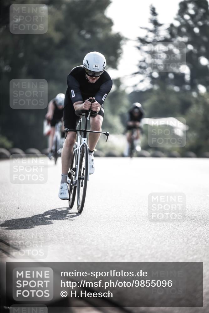 21.06.2026 - 29. Vierlanden-Triathlon H.Heesch http://msf.ph/oto/9855096 21.06.2026 08:50:53 Radfahren 14, 78, 82 meine-sportfotos.de