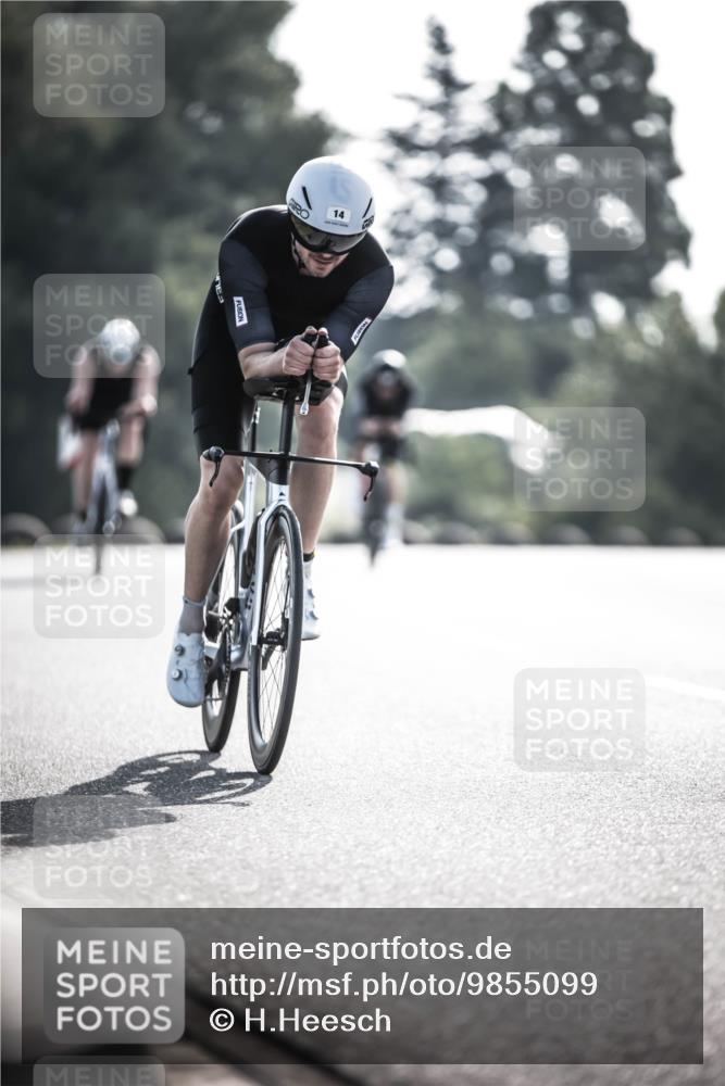 21.06.2026 - 29. Vierlanden-Triathlon H.Heesch http://msf.ph/oto/9855099 21.06.2026 08:50:53 Radfahren 14, 78, 82 meine-sportfotos.de