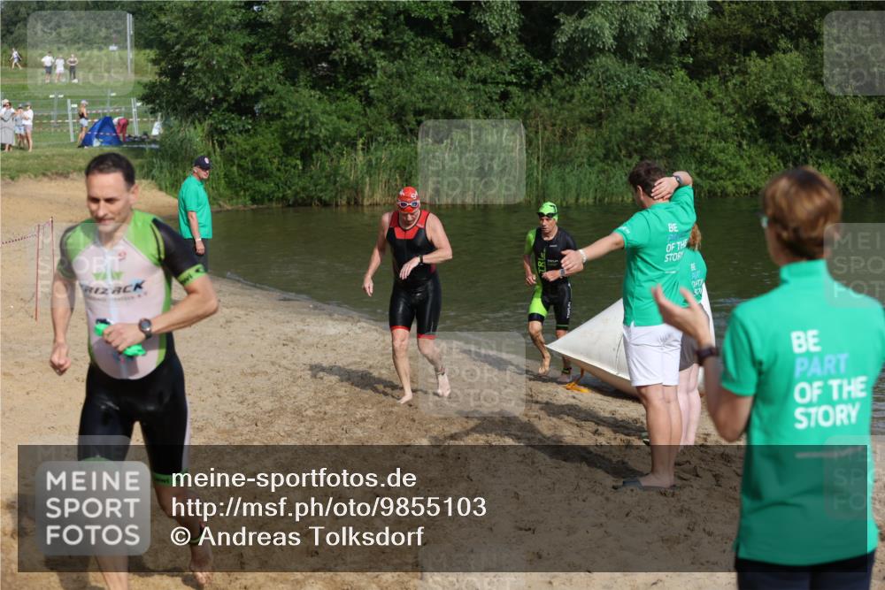 21.06.2026 - 29. Vierlanden-Triathlon Andreas Tolksdorf http://msf.ph/oto/9855103 21.06.2026 08:50:46 Schwimmen 100, 163, 179, 1353 meine-sportfotos.de