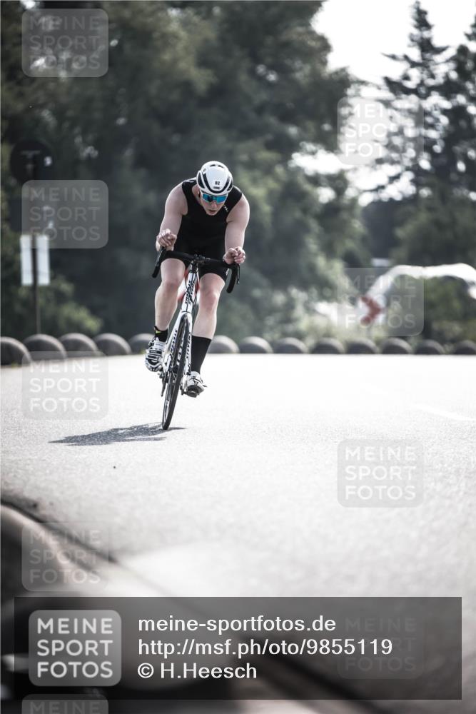 21.06.2026 - 29. Vierlanden-Triathlon H.Heesch http://msf.ph/oto/9855119 21.06.2026 08:50:55 Radfahren 14, 78, 82 meine-sportfotos.de