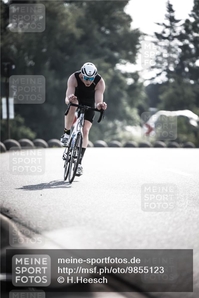 21.06.2026 - 29. Vierlanden-Triathlon H.Heesch http://msf.ph/oto/9855123 21.06.2026 08:50:55 Radfahren 14, 78, 82 meine-sportfotos.de