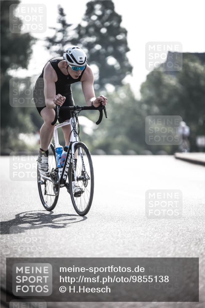 21.06.2026 - 29. Vierlanden-Triathlon H.Heesch http://msf.ph/oto/9855138 21.06.2026 08:50:56 Radfahren 14, 78, 82 meine-sportfotos.de