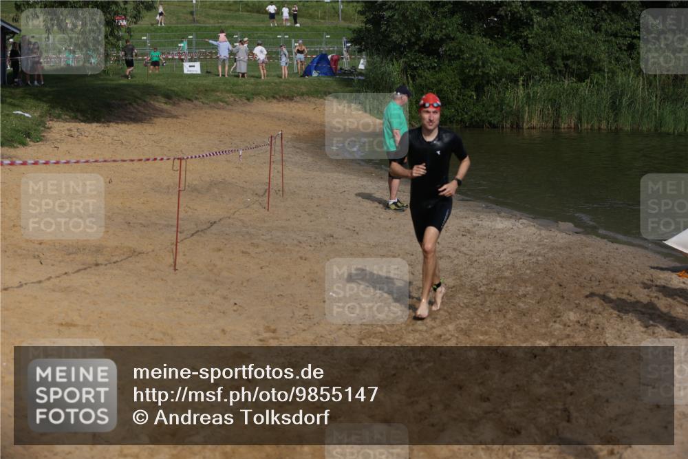 21.06.2026 - 29. Vierlanden-Triathlon Andreas Tolksdorf http://msf.ph/oto/9855147 21.06.2026 08:50:56 Schwimmen 71, 100, 1353 meine-sportfotos.de
