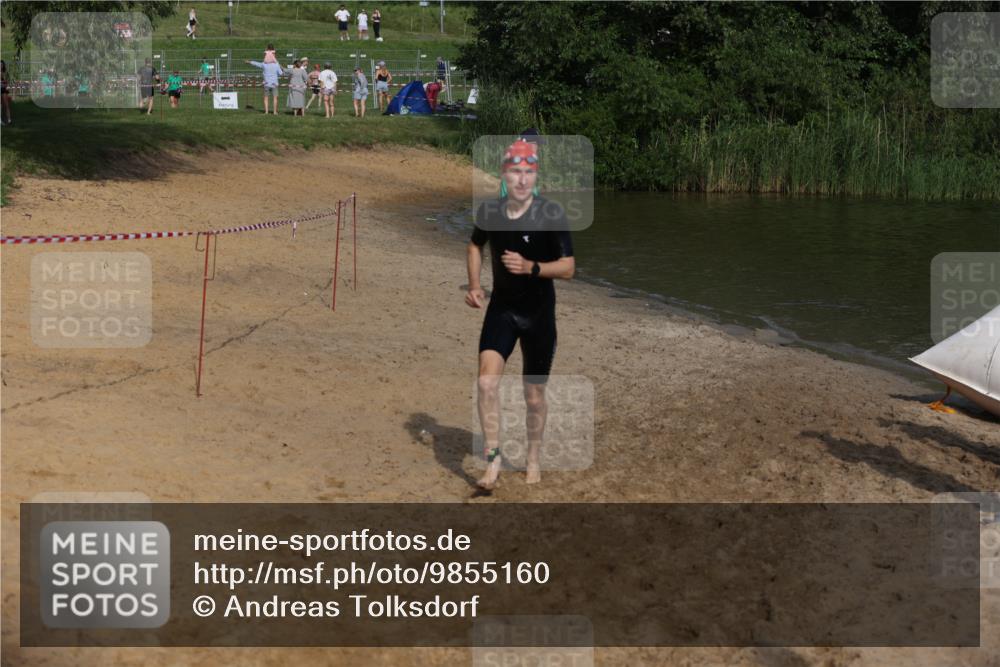 21.06.2026 - 29. Vierlanden-Triathlon Andreas Tolksdorf http://msf.ph/oto/9855160 21.06.2026 08:50:57 Schwimmen 71, 100, 1353 meine-sportfotos.de