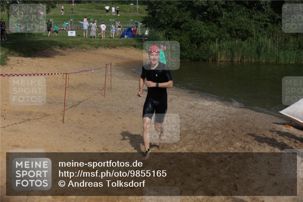 21.06.2026 - 29. Vierlanden-Triathlon Andreas Tolksdorf http://msf.ph/oto/9855165 21.06.2026 08:50:57 Schwimmen 71, 100, 1353 meine-sportfotos.de