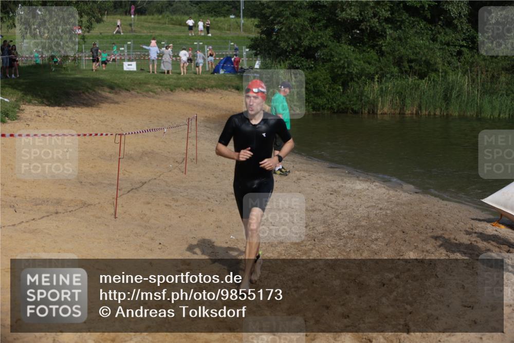 21.06.2026 - 29. Vierlanden-Triathlon Andreas Tolksdorf http://msf.ph/oto/9855173 21.06.2026 08:50:57 Schwimmen 71, 100, 1353 meine-sportfotos.de