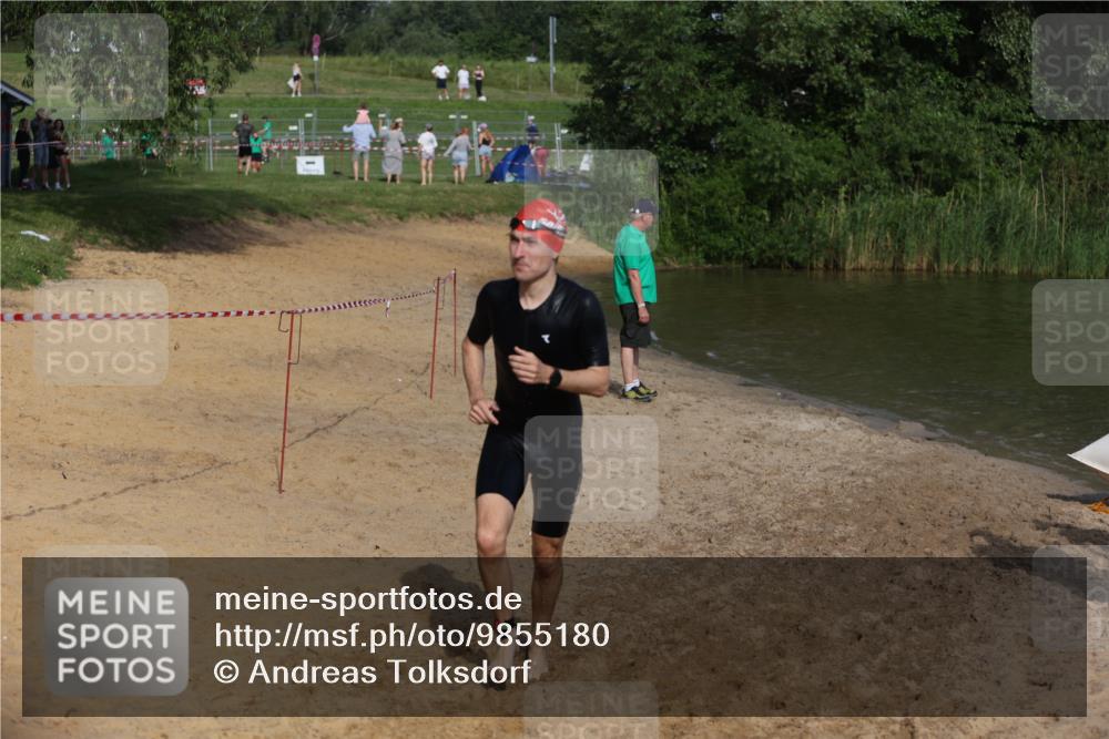 21.06.2026 - 29. Vierlanden-Triathlon Andreas Tolksdorf http://msf.ph/oto/9855180 21.06.2026 08:50:57 Schwimmen 71, 100, 1353 meine-sportfotos.de